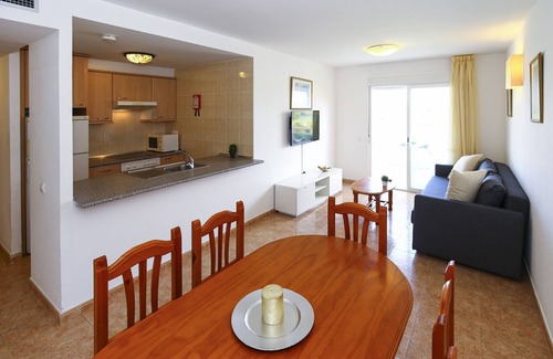 La Pineda Apartment | Residencial LOS JUNCOS III