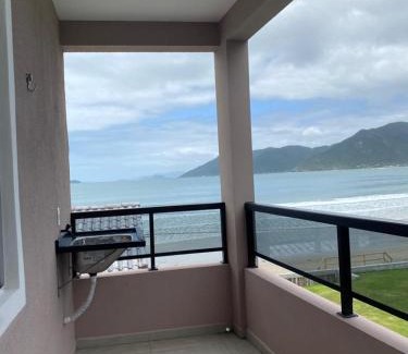 Pantano do Sul Apartment | Residencial Mariano 6 - Vista para praia e Mar