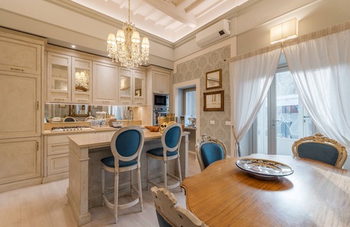 Castiglion Fiorentino Apartment | Residenza di Lucia in city center with private terrace