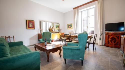 Bosa Historic Centre Apartment | Residenza Deriu - Bosa by Sardinianworld