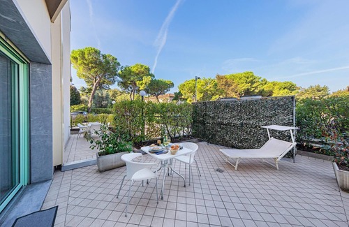 Desenzano del Garda Apartment | Residenza Miralago With Pool - Ground Floor Studio Apartment