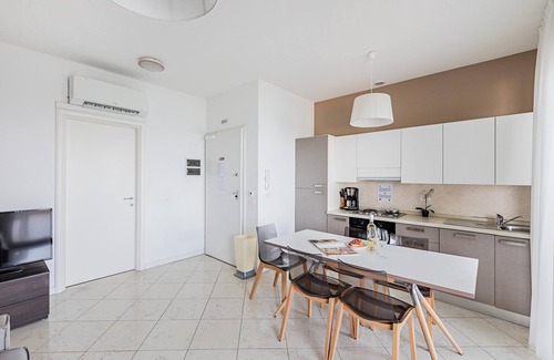 Desenzano del Garda Apartment | Residenza Miralago With Pool - One-bedroom Apartment With Lake View