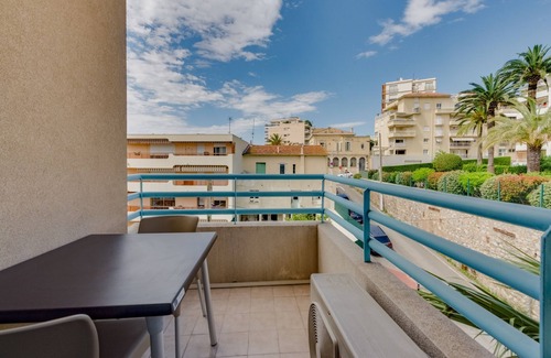 Cannes City Centre Apartment | Residhotel Les Coralynes