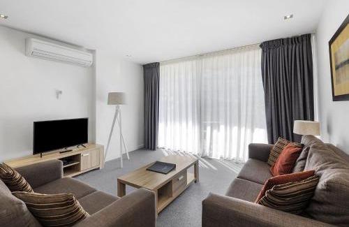 Torquay Apartment | Resort Apartment 109