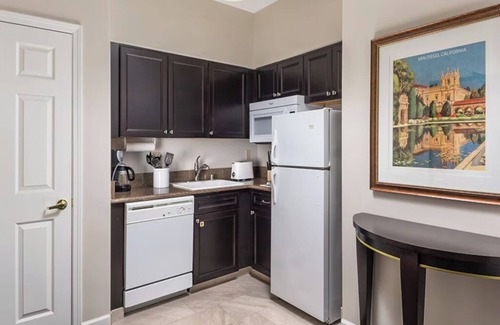 Cortez Hill Apartment | Resort Condo 1.3miles from Comic-Con