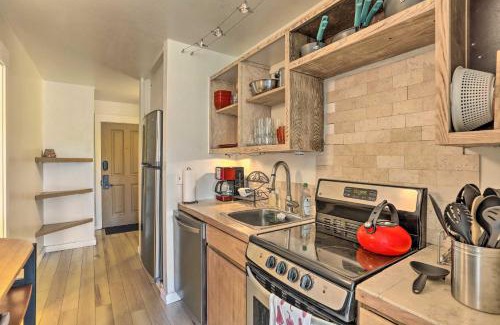 Bend Apartment | Resort Condo Retreat about 6 Mi to Downtown Bend!