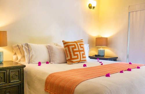 Colonia El Progreso Apartment | Resort Deluxe Studio King with Terrace