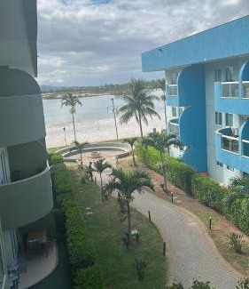 Arraial do Cabo House | Resort em Arraial do Cabo, Momentos inesquecíveis em um apartamento de luxo com 2 quartos, 2 BANHEIROS e 2 vagas de carro entre a praia e a lagoa