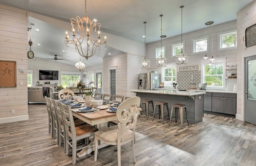 Foley House | Resort Feel Home, Private Pool,Spa,Hammocks. Beach,OWA,Wharf-15min, 5 BedRms