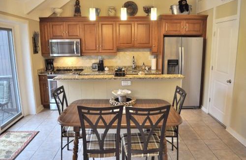 Big Canoe House | Resort Haven - Lake Views Fireside Sips Big Screen Roku TVs Community Golf