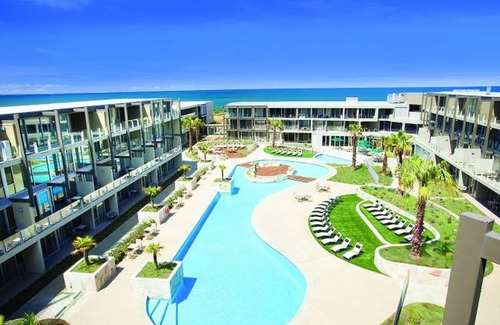 Torquay Apartment | Resort Hotel Room 226