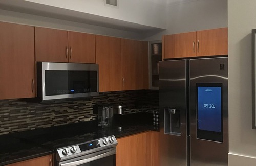 East Ocean Ave Condo | Resort living