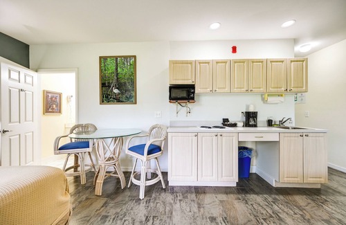 Naples Apartment | Resort Studio Rental w/Community Pool in Naples!
