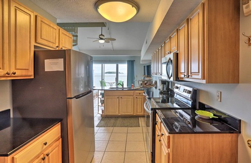 Put-in-Bay Condo | Resort-Style Condo with Lake-View Balcony!