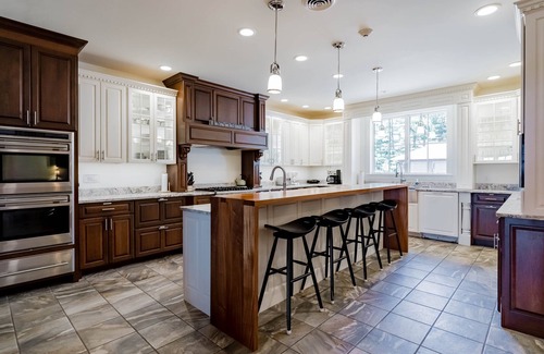 Lincolnville House | Resort style, family friendly getaway!