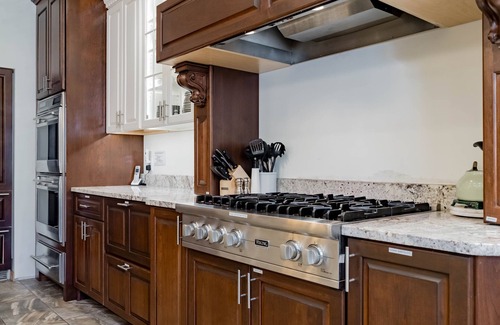 Lincolnville House | Resort style, family friendly getaway!