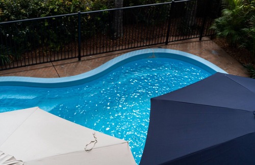 Daleys Point House | Resort Style Getaway | Close to Beaches and Cafes