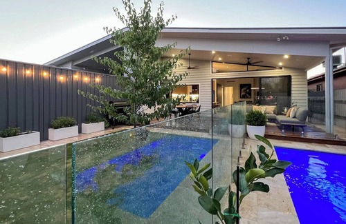 Wagga Wagga House | Resort Style Home - CBD Wagga