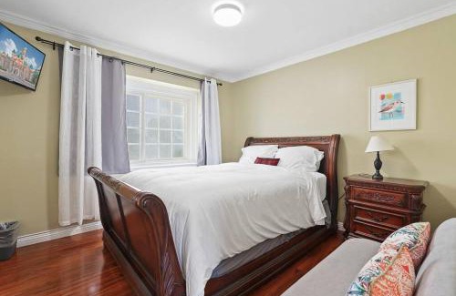 Anaheim Resort Villa | Resort style home, Pool/Spa/Game room near Disney