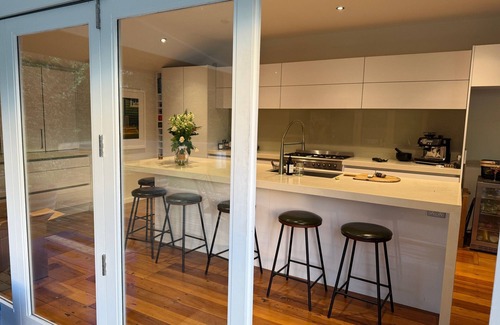 Auckland House | Resort style home with Pool, Chefs Kitchen and 4 bedrooms.