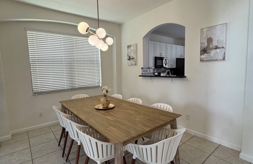 Kissimmee Resort | Resort-Style House Near Disney - 6 bedrooms for your family or friends