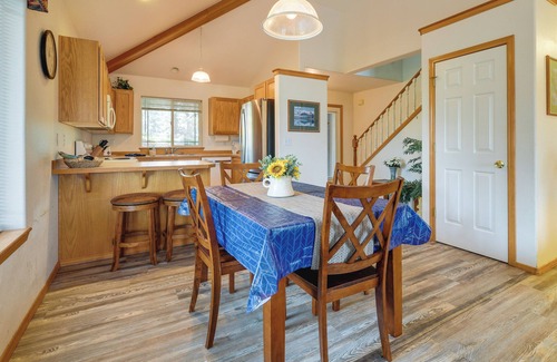 Klamath Falls House | Resort-Style Klamath Falls Home, Golf Course View!