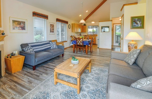 Klamath Falls House | Resort-Style Klamath Falls Home, Golf Course View!