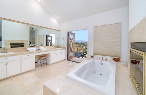 Jamul House | Resort style living just 25 min away from downtown San Diego