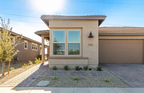 San Tan Valley House | Resort Style Living W/ Terrific Mountain Views