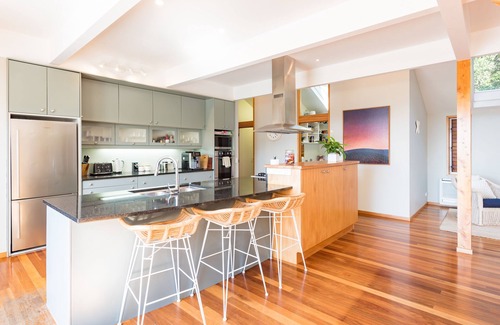 Paihia House | Resort-Style Paihia - with Heated Pool!