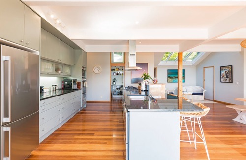 Paihia House | Resort-Style Paihia - with Heated Pool!