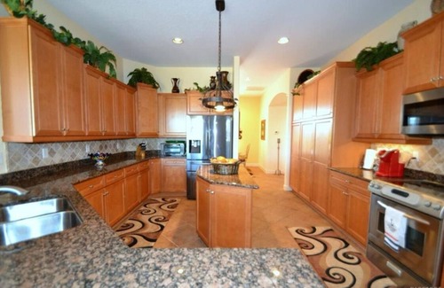 Dixie Shores House | Resort Style Pool, Dock, Pickleball, Kayaks, + so much more!