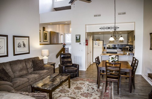 Fairfield Glade Villa | 🌄Resort Vacations at Fairfield Glade TN Beautiful Golf Villa with 4 Queen Beds!