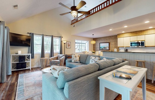 Sea Trail House | Resort Villa Close to Golf & Beach