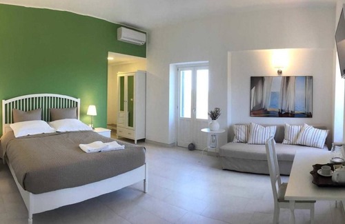 Syracuse House | Resort Villa Isola 21