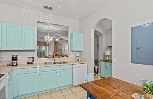 Wellington House | Resort & Water Park Townhouse near Disney