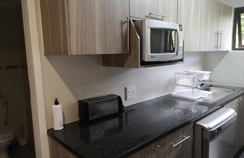 Elarduspark House | Rest a While Guest House