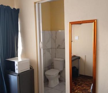Kempton Park House | Rest at 54 Gladiator Guesthouse