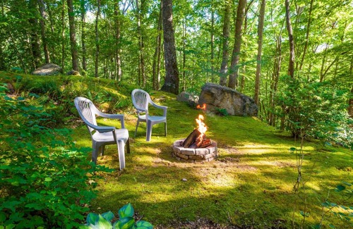 Sylva House | Rest on the Rocks
