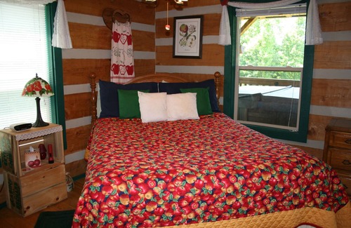 White Cottage Cabin | Rest & relax in a fully furnished cabin on a working orchard and vineyard.