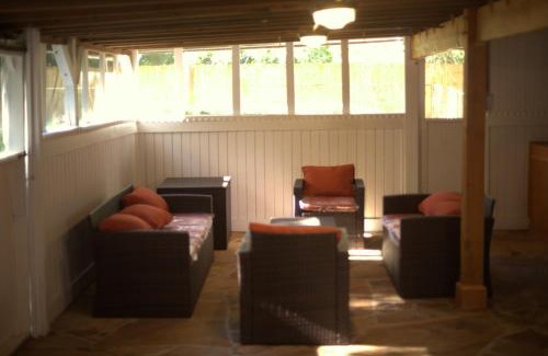 Conyers House | Rest & Relax in our cozy 5 Bedroom House