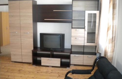 Bozanov Apartment | Restaurace Na Křižovatce