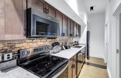 Over-the-Rhine Condo | RESTAURANT on site. Walk to everything by RedAwning