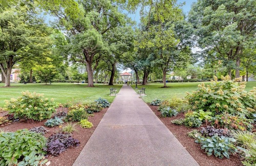 Over-the-Rhine Condo | RESTAURANT on site. Walk to everything by RedAwning
