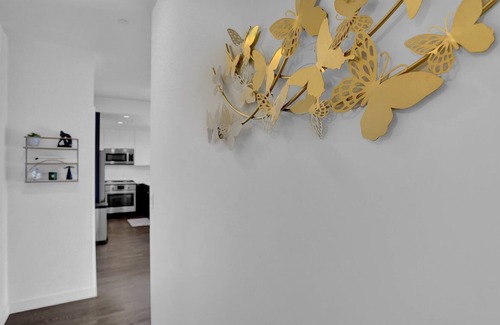 Mission District Apartment | Restaurants, downtown life @17th+Mission
