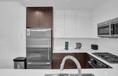 Mission District Apartment | Restaurants, downtown life @17th+Mission