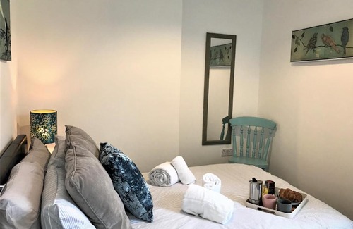 St Helens Apartment | Restful 1-Bedroom flat in St Helens