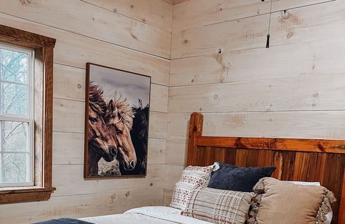 Gainesville Cabin | Restful Jewel In The Woods
