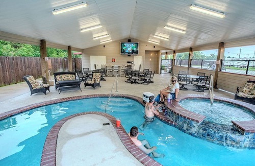 Carlyss House | Restful Room in Family-Oriented Camp Location | Pets are Allowed