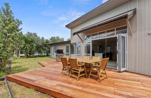 Ruakaka House | Restful Ruakaka - Ruakaka Holiday Home